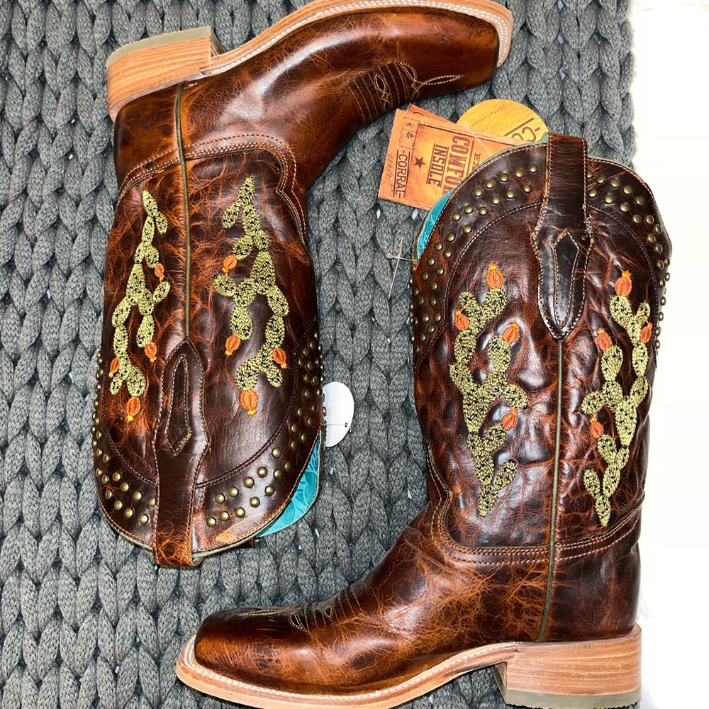 Cowgirl / Cowboy boots - Brand New!